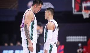 高诗岩说陶汉林忘战术？付政浩：球队重建新老核心交接难免有冲突